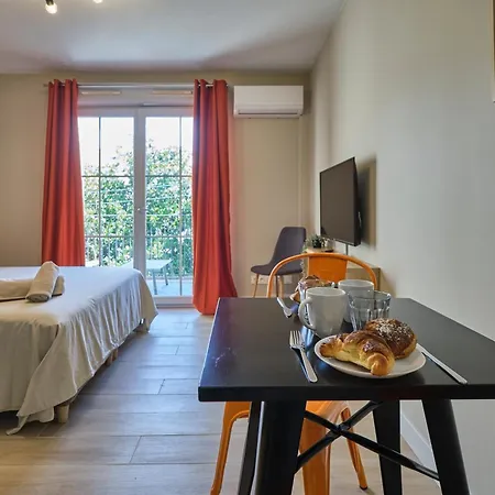 Au Celadon Parking Gratuit, Wifi, Terrasse, Piscine Carcassonne Exterior photo