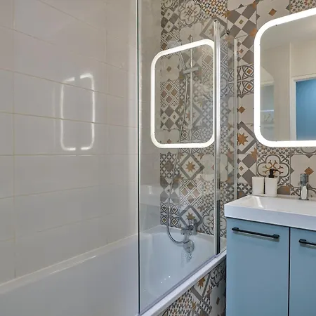 Au Celadon Parking Gratuit, Wifi, Terrasse, Piscine Carcassonne Exterior photo
