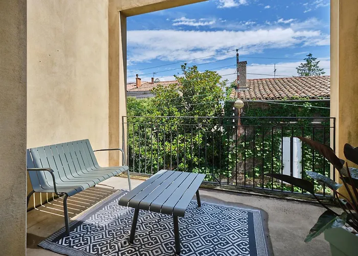 Au Celadon Parking Gratuit, Wifi, Terrasse, Piscine